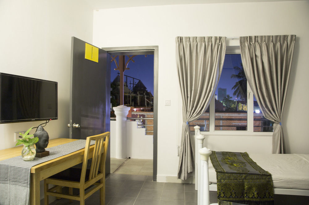 Rachana Hostel Phnom Penh Exterior photo