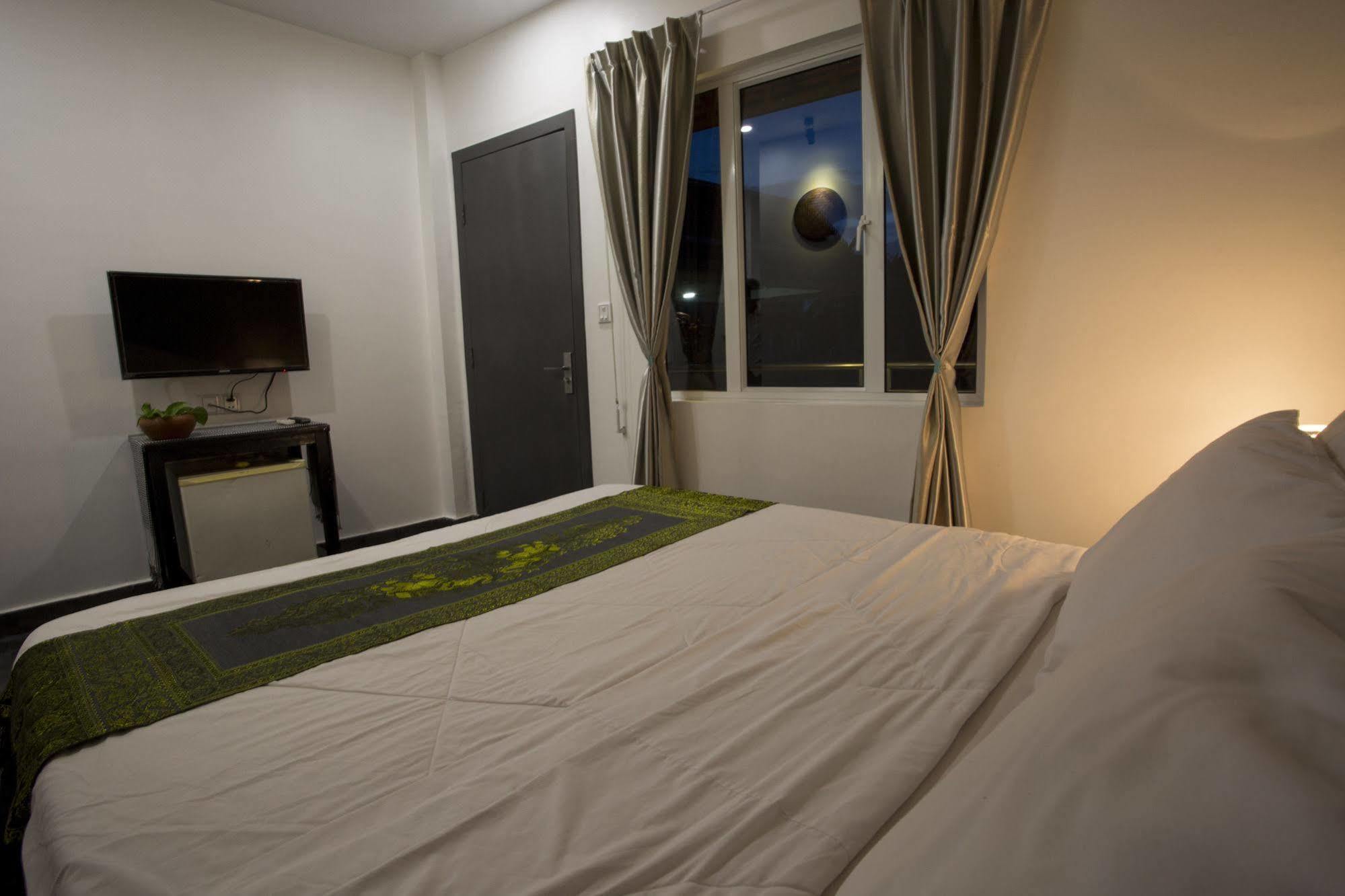 Rachana Hostel Phnom Penh Exterior photo